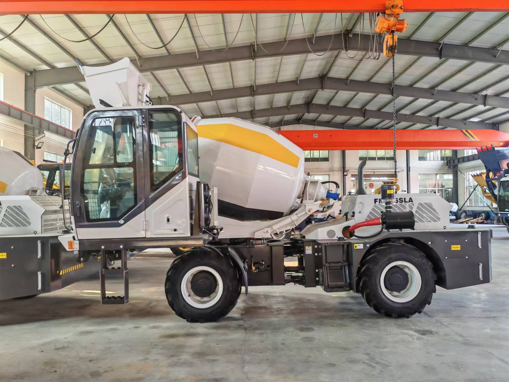 รถผสมคอนกรีตแบบโหลดเองขนาด 2.6 - Heavy Equipment Mixer บทวิจารณ์และราคา